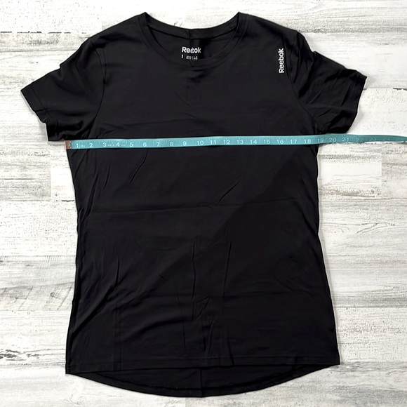 Reebok Women’s Performance Shortsleeve Tee (see details!) - Picture 2 of 3